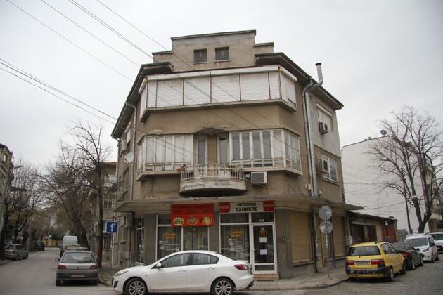 Тошев