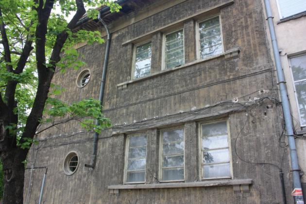 къща-2012