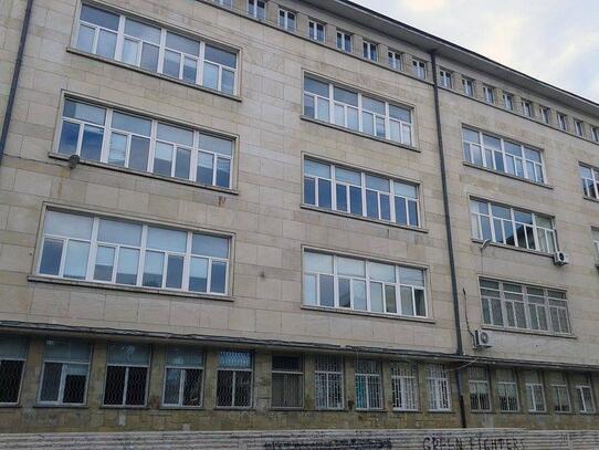 За бившата Мъжка гимназия в Бургас